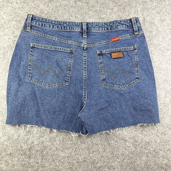 Wrangler Jean Shorts Womens 13/14 Dark-Med Wash Cut Off Booty Stretch Denim* - Picture 1 of 11
